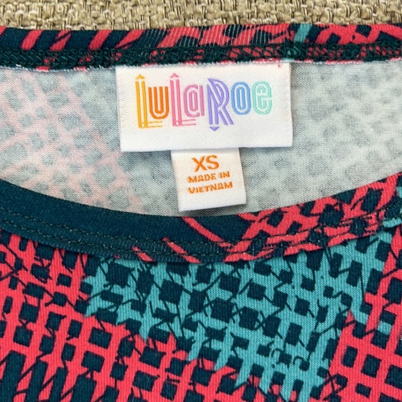 💕Beautiful & Fun New with Tag Lularoe Irma Tunic Top💕 - Picture 5 of 11